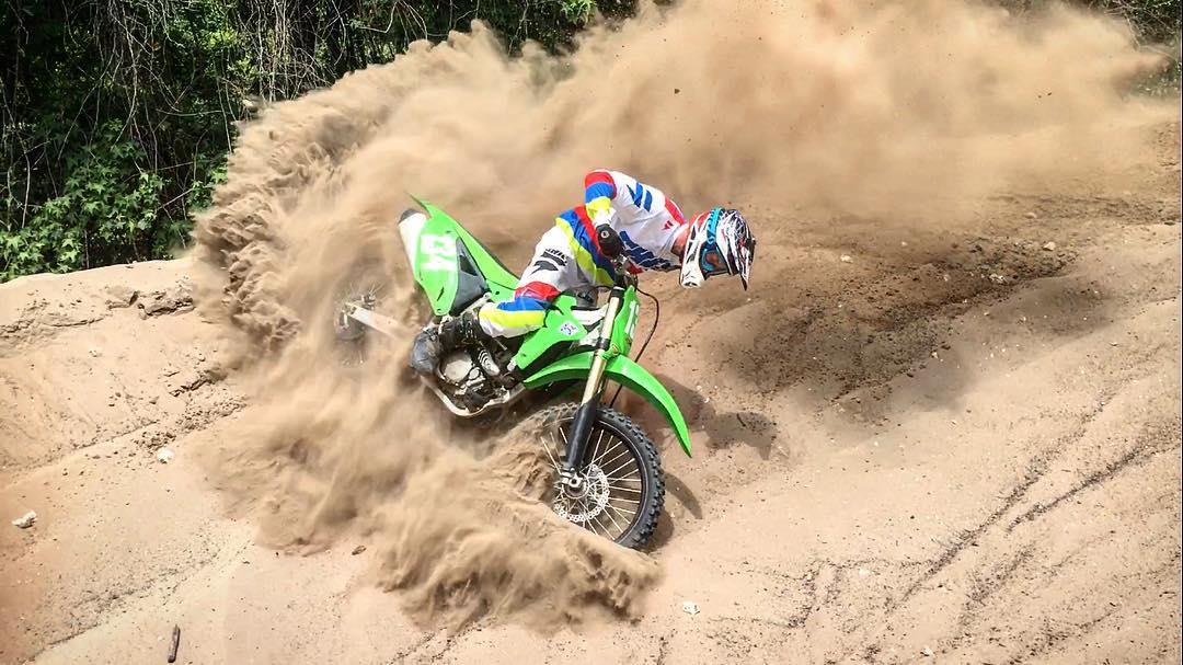 Blowin up some sand at #croom yesterday 📸 jordi_trey #florida #sand #dirtbike #fun
