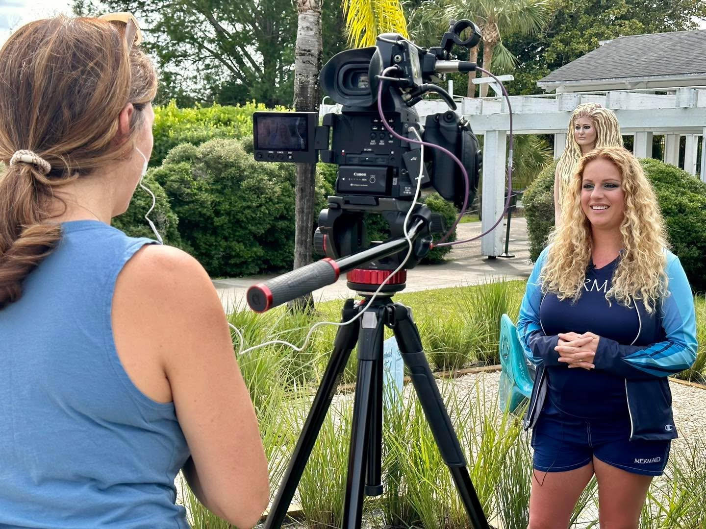 Mermaid and Artist, Lydia, talks about the statue she painted for The Mermaid Tale Trail with Jackie from Channel 10 – Tampa. For more information about The Mermaid Tale Trail and Lydia‘s artwork visit, https://floridamermaidtrail.com/mermaids/the-spring/  #weekiwachee #lovefl #mermaid #fladventurecoast #tourism #mermaidtaletrail