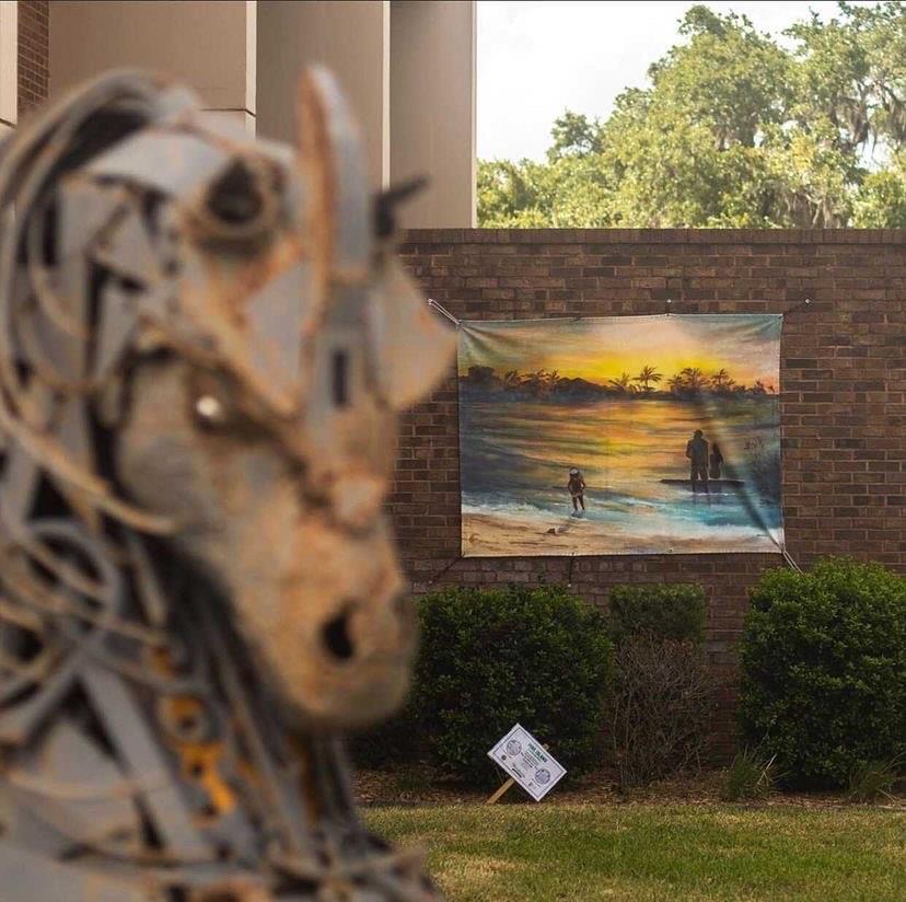 There is just one more day to bid on your favorite mobile mural! Bring home a HUGE, one-of-a-kind original artwork by one of our talented local artists. Funds raised through this auction will be allocated back to brooksvillemainstreetfl to continue the Mobile Murals project. 

Find the link to purchase the murals in our bio - including this stunning sunset mural by Stuart-based artist, debelaineart. 

Thanks for the amazing photo, jordanhandwerker!

#hernandoarts #hcfac #jordanhandwerk #debelaineart #floridaart #floridaartist #thisishernando #brooksvillemainstreet