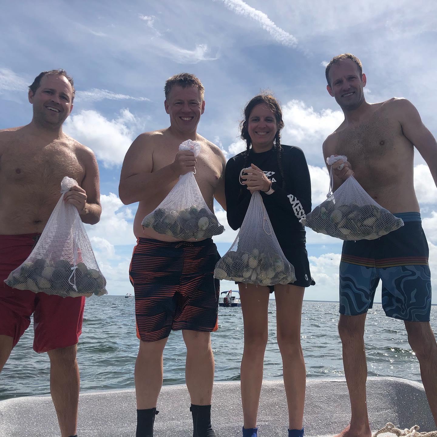 2 more days until the 2021 scallop season starts!! Who’s ready?!?!
If you haven’t already make sure you call Captain Carey at 352-361-0731 or visit our website southernslamoutfitters.com 
.
.
.
#scallops #scallopseason2021 #floridafishing #fishingflorida #southernslamoutfitters #homosassascallopingcharter #scallopinghomosassa