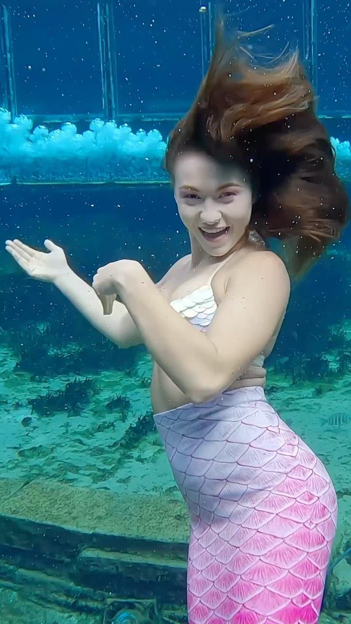 🌴 Discover Florida’s Adventure Coast! 🌊 From breathtaking natural springs and scenic hiking trails to thrilling water activities and charming coastal towns, this hidden gem offers something for everyone. Whether you’re an adventurer, a nature lover, or just seeking a relaxing getaway, Florida’s Adventure Coast is a must-visit destination. Dive into an unforgettable experience and create memories that will last a lifetime. Start planning your trip today! 🌞🛶✨ #FloridasAdventureCoast #TravelFlorida #ExploreNature #fladventurecoast #travel #travelgram #wanderlust #tourism #florida #hernandocounty #brooksville #weekiwachee