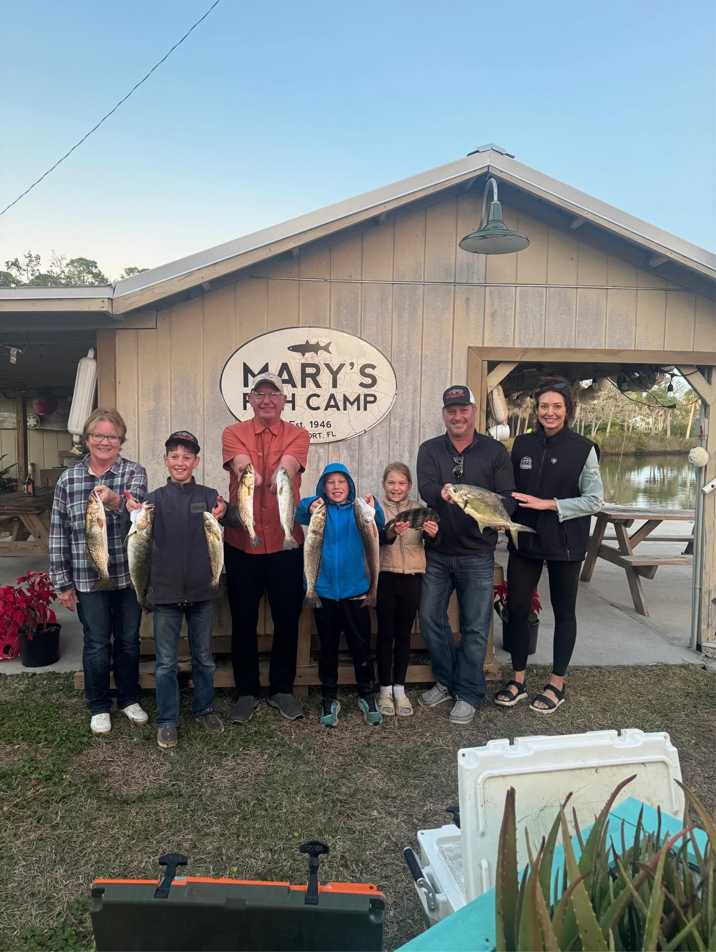 December dump 🎄🎅
What a month! The fish were biting, ducks were flying, and our airboat rides were on point! Book your adventure with us.