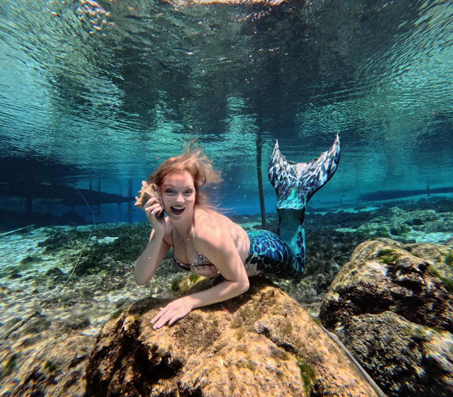 🧜🏻‍♀️ Happy #MermaidMonday with Kayla! The mermaids perform daily, 365 days a year. (Weather permitting). Check the free app for the latest showtimes.

Download the new Friends of Weeki Wachee Springs State Park for FREE and sign up for real-time notifications, including weather closures, the release of camp dates, capacity updates, Buccaneer Bay schedule, Mermaid Show times, and other important information. Visit https://friendsofweekiwachee.com/app/ for more details.

#mermaid #lovefl #fladventurecoast #tourism #travel