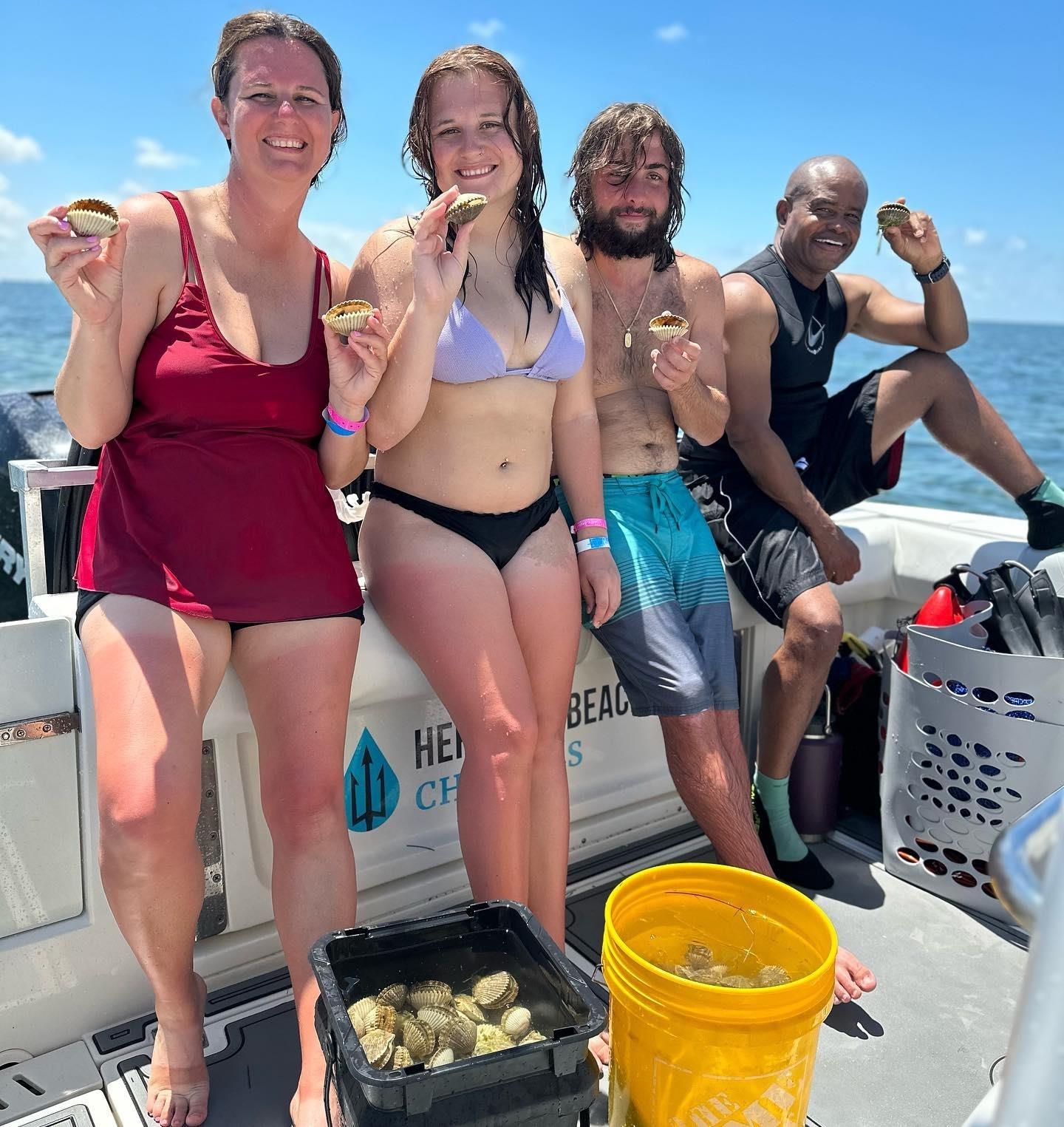 Summer Scalloping is always a hit! 🌊☀️ Thanks for sharing @captain.dustin.moore ⁠
.⁠
.⁠
.⁠
Awesome #scallop charter today with @afishingstory_ronniegreen and the team from @bassproshops. First time #scalloping for the great folks from @bassproshops, and we had a blast getting them up to speed on how it’s done. They learned fast and we had them limited out with over an hour to spare on their trip. Huge thanks to @fladventurecoast for putting us together with these awesome people, and we can’t wait to do it again! ⁠
⁠
#hernandobeach #florida #afishingstory #saltlife #floridaexplored #weekiwachee #loveFL #visitflorida