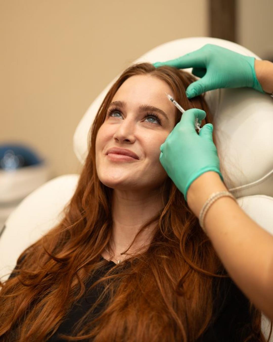 🎄 Holiday-Ready Smooth! 🎄

Botox & Dysport – Now $10/unit (Reg. Botox $13 | Dysport $12)

Refresh your look for the holidays and shine at every celebration!

#SpringHillMedSpa #FloridaMedSpa #MedSpaSpecials #Injectables  #HolidayDeals