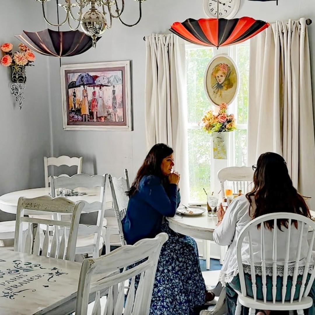 When it comes to mom, you know she deserves the best! 💛⁠
⁠
Treat her to an unforgettable day that shows how much you truly appreciate her, whether by taking her out for brunch and mimosas, visiting a hidden gem, or creating a beautiful bouquet of fresh-cut flowers for her on a Sunflower Farm.⁠
⁠
✨ Mother's Day Adventures on #FLAdventureCoast:⁠
⁠
1 ☕️: Enjoy deliciously sweet crepes (or a savory crepe omelette) at @the_lazy_maid_creperie⁠
2 🐬: Dine in a secret garden overlooking the water at The Silver Dolphin Restaurant & Country Store, located on Shoal Line Blvd in Hernando Beach, FL⁠
3 🛶: Paddle in a clear canoe with @getupandgoweekiwachee⁠
4 🌻: Enjoy sunflower festivals at @harvestmoon.fun.farm and @sweetfieldsfarm⁠
5 🍷: Sip Florida-made wines, enjoy music and amazing views at @sparaciawitherellvineyards⁠
⁠
Find even more ideas for this Mother's Day at the link in our bio!