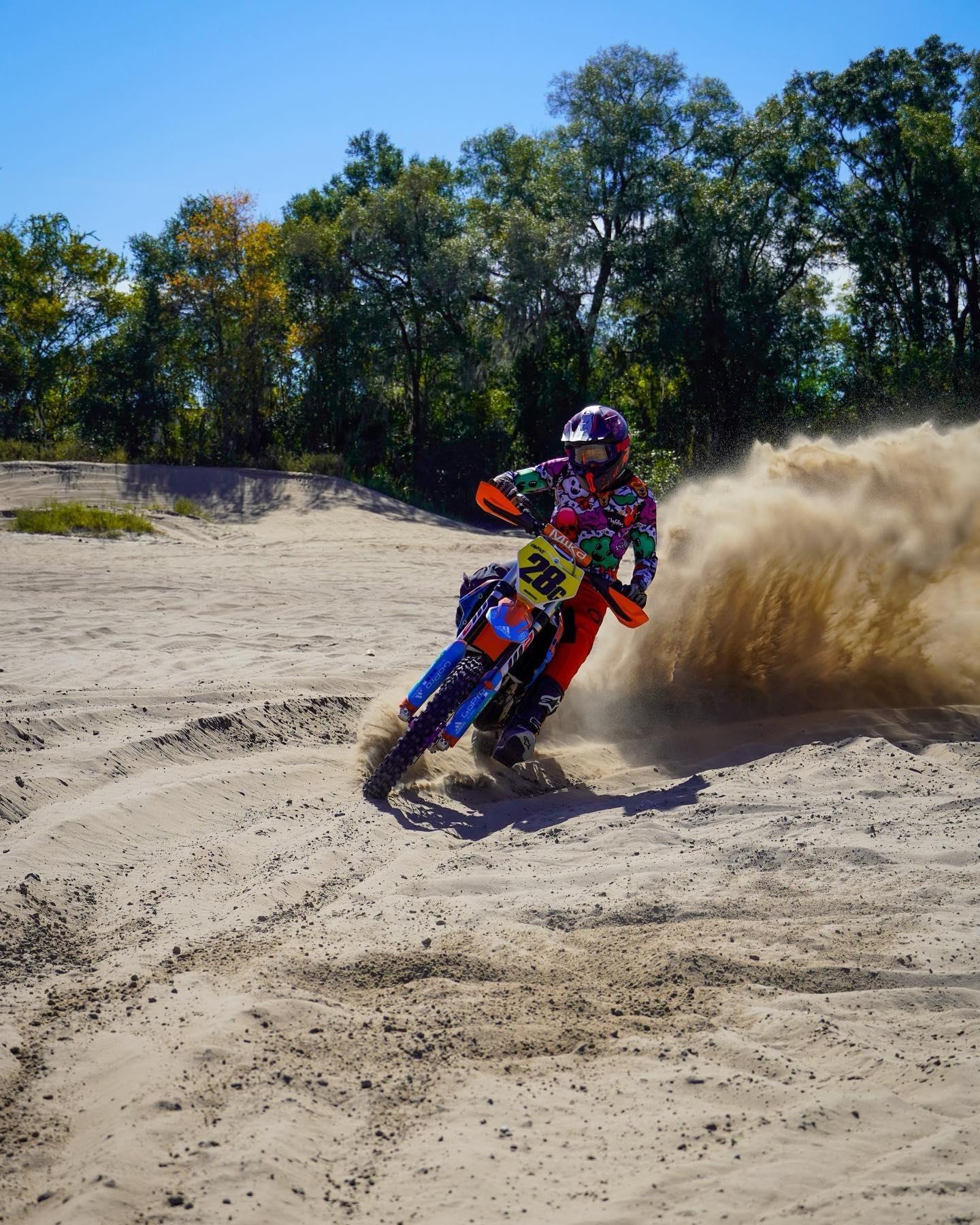 Rev up your engines and get ready for an adrenaline-fueled adventure at Croom Motorcycle Area in beautiful Brooksville, FL! 🏍️🌴 Who's up for the challenge? 🤘😎 ⁠
⁠
📸: @j_boi251⁠
⁠
.⁠
.⁠
.⁠
#CroomMotorcycleArea #BrooksvilleFL #brooksville #croom #withlacoochee #FLAdventureCoast #florida