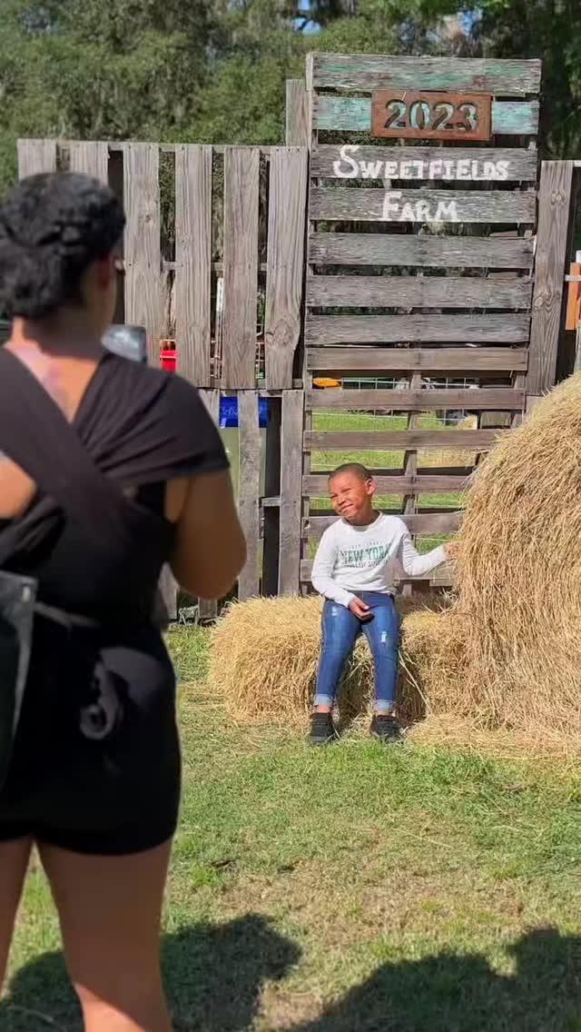 🍂 Fall fun is in full swing on Florida's Adventure Coast! Bring the whole family and explore some amazing fall festivals:

🎃 @sweetfieldsfarm – Get lost in the corn maze, pick pumpkins, and enjoy fresh farm treats! 
🌾 @harvestmoon.fun.farm – Full of family-friendly activities like hayrides, petting zoo, and more! 
🌻 @beasleyfarm – Enjoy fall markets, pumpkin patches, and sunflowers! 
🎃 Brooksville Pumpkin Patch at @masarykwinery.upicktopia – Find the perfect pumpkin and enjoy festive fall games.

Experience the magic of autumn with us! 🍁 

#FallFun #FamilyFestivals #travel #wanderlust #fladventurecoast #florida #Brooksville #WeekiWachee #cornmaze #lovefl