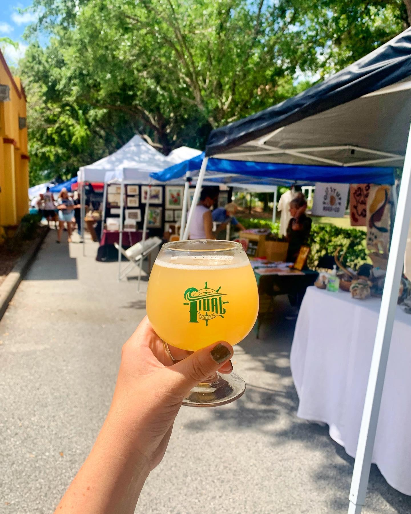 The day is finally here - come out and join us for our 8th annual Christkindlmarket put on by Grove Market Florida celebrating German tradition, the spirit of the holiday season, and all things local!
.
⏰ 12 - 5 pm
🚗 Please respect our neighbors - you can take advantage of parking at Advance Auto on the side of the lot facing Barclay
🛍️ 20+ vendors perfect for finding all of your last-minute holiday gifts
🍺 Full beer menu including new seasonal items
🌶️ Delicious Jamaican jerk cuisine from Krafted by Kiki
🎸 Live music in the taproom by Billy Isner
👪 Fun for the entire family
.
It’s sure to be one of the most memorable events of not just the month, but the YEAR! Be sure to send us your pictures - we love to be a part of your special moments. See you in the taproom!