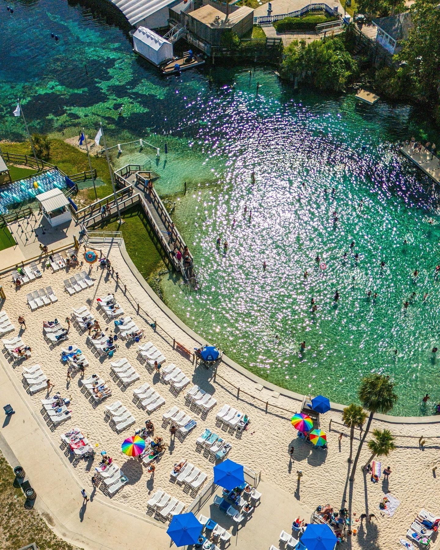 Crystal-clear cool down at Weeki Wachee Springs. 🌊✨️ Buccaneer Bay's the perfect spot to make a splash with friends this summer!⁠
⁠
📷 @jordanhandwerker13⁠
⁠
.⁠
⁠
.⁠
⁠
.⁠
#FLAdventureCoast FloridaFun #WeekiWacheeSprings #BuccaneerBay #Waterpark #loveFL #Floridaliving #SunshineState #FloridaTravel #Wanderlust