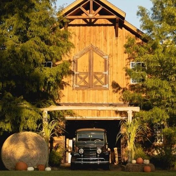 A day at the pumpkin patch with you is gourds of fun! 🎃🌾🍂

Enjoy family fun and find the perfect pumpkin at these local farms on #FLAdventureCoast:

▪️ 📸#1: @sweetfieldsfarm 
▪️ 📸#2: @harvestmoon.fun.farm
▪️ 📸#3: @frazier_farms 
▪️ 📸#4: @beasleyfarm
.
.
.
#Florida #floridafarm #familyfun #fall #lovefl #floridaforfamilies #brooksville #brooksvillefl #hernandocounty #tampabayarea #tampabay #floridatravel