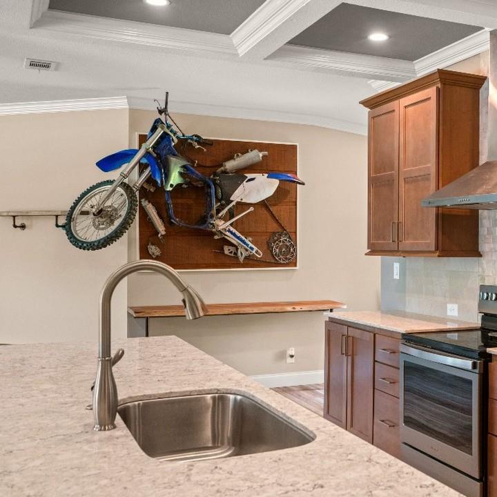just some tasty decor inside "factory ride" house. YEP! thats a real bike on the wall!
come stay inside croom motorcycle area on 5 acres of private property!
https://airbnb.com/h/motoranchcroomfactoryride

#motoranchatcroom #motoranch #croomlife #motocross #atv #mountianbike