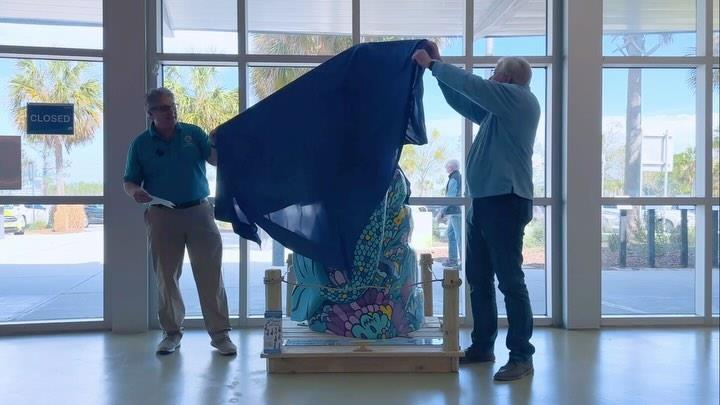 Mermaid Meraki from The Mermaid Tale Trail is ready to greet visitors to Florida! The name Meraki means to do something with soul, creativity, or love, and that is exactly what artist @akatarina Illustration has done with her colorful and whimsical design. Drivers heading southbound on I-75 into the state can now find Meraki at the @visitflorida Welcome Center located in Jennings, FL., where visitors can admire her beauty and learn more about Florida’s Adventure Coast, Brooksville-Weeki Wachee. 

For more information about The Mermaid Tale Trail, visit floridamermaidtrail.com/tale-trail

#hernandocounty #florida #FLAdventureCoast #loveFL #travel #wanderlust #floridatravel #travellife #tourism #mermaid