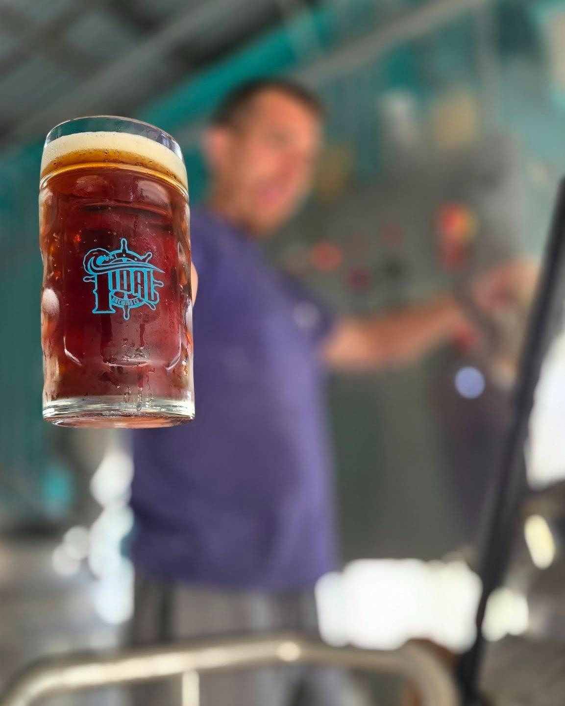 MY DUDE 🍺🧢🏈 It’s the beer we’re all enjoying this week!
.
This Amber Lager is now on tap, and it's a beer made for sharing with friends this holiday season and into the new year.
.
It’s the perfect balance of malty sweetness and a clean, crisp lager finish. Think notes of toast, caramel and toffee with a subtle hop character - it’s made for our Amber and Red loving customers or those looking to try something packed with flavor while still being a lower ABV option!
.
Try it today in the taproom or in 4 packs to go for the weekend. Prosit 🍻