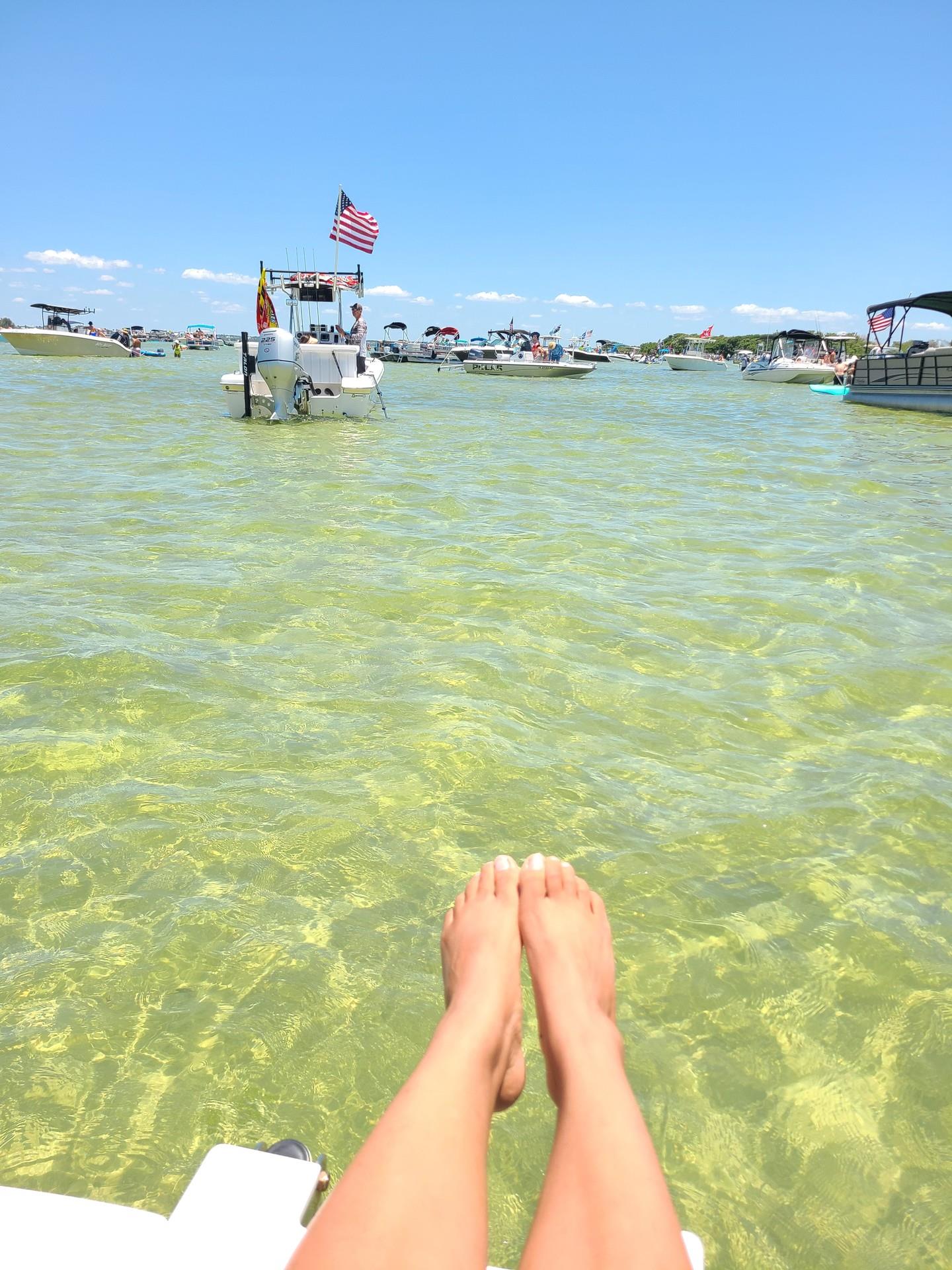 Kick back and soak in the sun before the next adventure, just chilling at the Flats! 🛥️🌊 Ready for another day of thrills on the water. #AdventureAwaits #HernandoBeach #WaterFun #BoatLife 🚤☀️