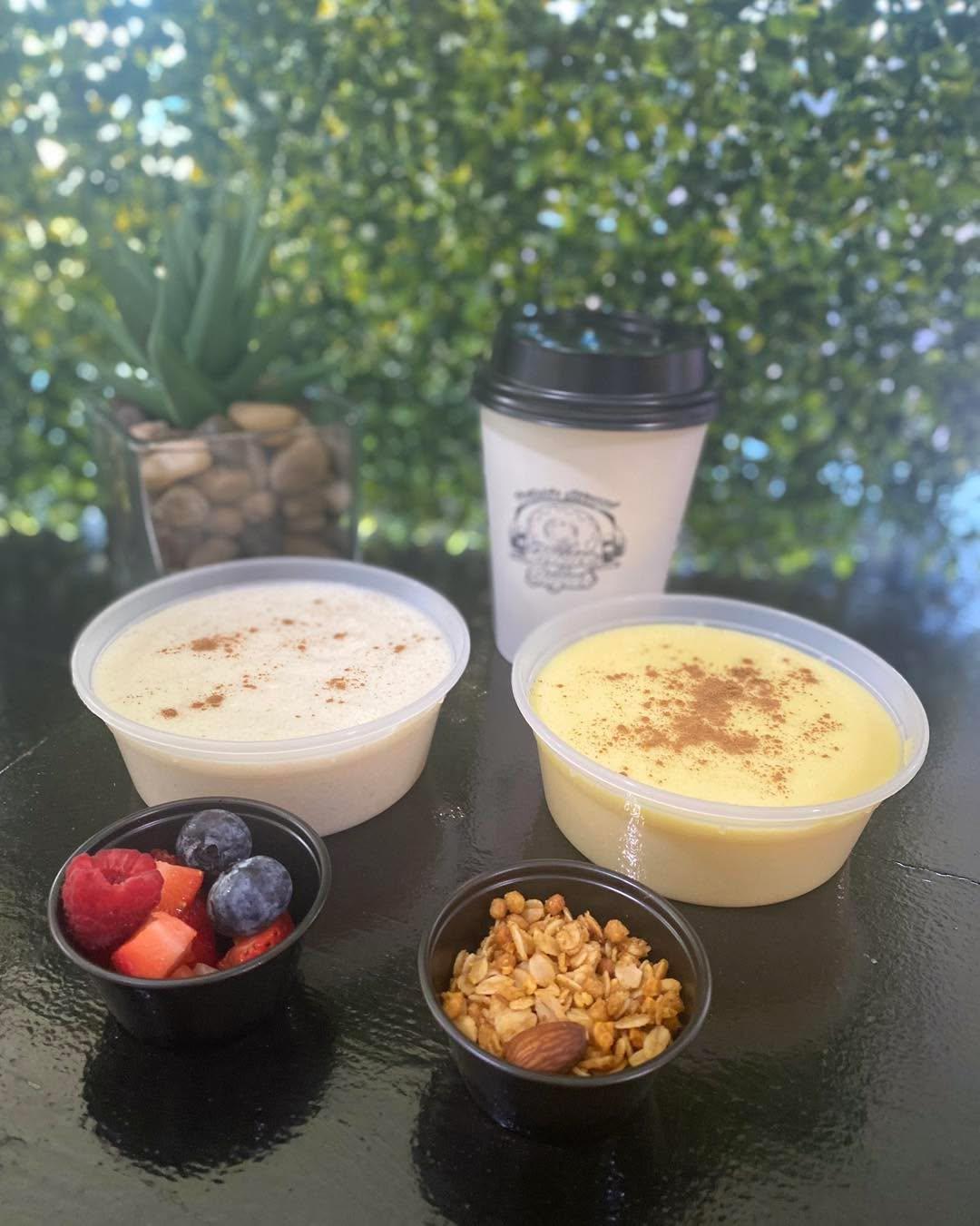 Weekend vibes …

Let’s start the weekend right with some of your favorites sweets , coffee and delicious hot cereal ….

Hot cereal :
• cream of wheat ( farina )
• corn meal ( Harina de maiz )

Empanadas :
• chicken with cheese 
• Pionono ( beef , sweet  plantain and cheese )

You can make your order through DoorDash and Uber Eats .

See you soon