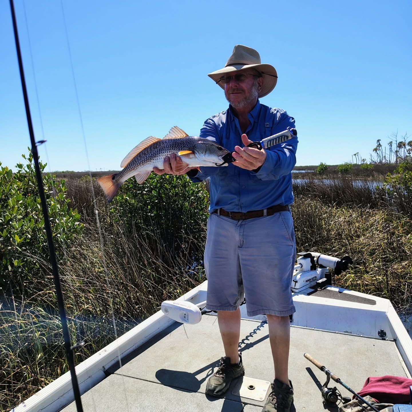 Beautiful day on the Chassahowitzka River and plenty of slot redfish caught!