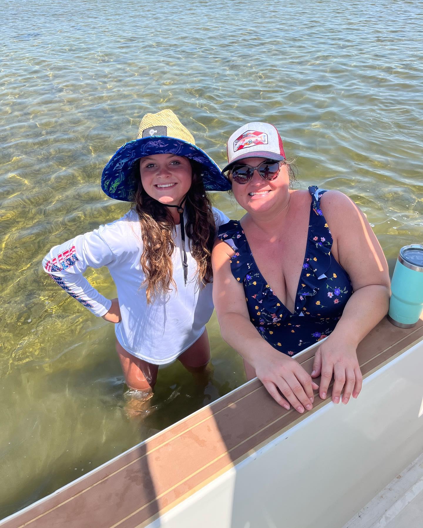 Pray everyone is having a safe Memorial Day Weekend staying Better Off Wet!

Thankful for the ones who gave it all so we can have it all! 🇺🇸🤍🇺🇸

#memorialday #memorialdayweekend #betteroffwet #betteroffwetapparel #boatlife #pangaboats