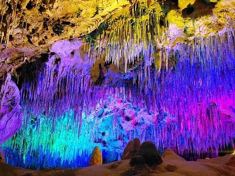 ☀️Sunday can be a time for relaxation, spending time with family or friends, or engaging in leisure activities. 

🏃Take the family to The Florida Caverns State Park for a fun Sunday afternoon activity: 
https://www.floridastateparks.org/parks-and-trails/florida-caverns-state-park

🥾📷Let's explore together. Share your photos from your Florida Caverns trip. 

🛎If you are looking for more information on Jackson County click the link below. 
https://visitjacksoncountyfla.com/