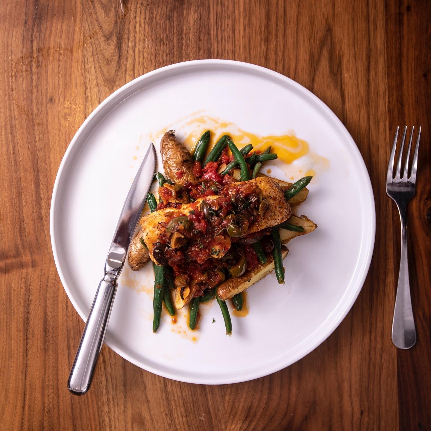 GIVEAWAY ALERT! Casual yet sophisticated, Ariccia offers something for everyone including paninis, wood-fired pizzas, house-made pasta, and unique brunch offerings that give guests a true taste of Italy. Lucky for you, we’re giving one lucky winner a $100 gift card!

How to enter:
1. Like this post
2. Follow @auburnopelika 
3. Follow @aricciacucina 
4. Tag a friend
5. Share to your story

Giveaway will end on Sunday (12/29) at midnight. Winner will be contacted via direct message Monday (12/30). Good luck!

#auburnopelika #aricciaitaliantrattoria #giveaway #italianfare #modernescape #housemadepasta #pizza #brunch #open365 #wine #ariccia #downtownauburn