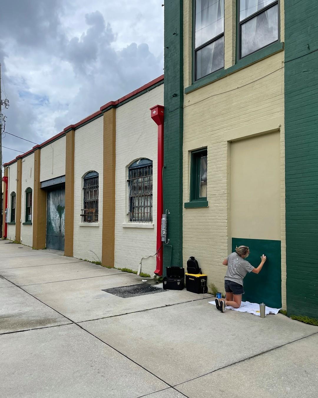 @ericagroup was spotted earlier today in Persimmon Lane working on the new set of miniature wings. Be sure to join us on Wednesday, September 22 at 5:30pm for the grand reveal of the 7th installment of the #wingsofthewest on the 7th Anniversary of the original #delandwings! 

#visitwestvolusia #oldfloridanewvibe #getawayandplay #florida #pureflorida #visitflorida #lovefl #floridatravel #discoverflorida #floridaexplored #hashtagflorida  #sunshinestate #loveflorida #exploreflorida
