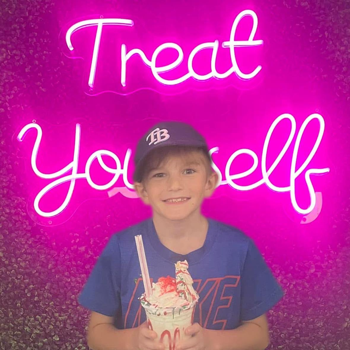 Have you started checking the Naughty and Nice list for CoolCraft Christmas? We've had a lot of people visit some of our CoolCrafters like @berryville_deland for their Christmas Tree Shake!

Learn more about each of this year's CoolCraft Christmas beverages at coolcrafttrail.com/christmas.

#coolcraftchristmas #visitwestvolusia