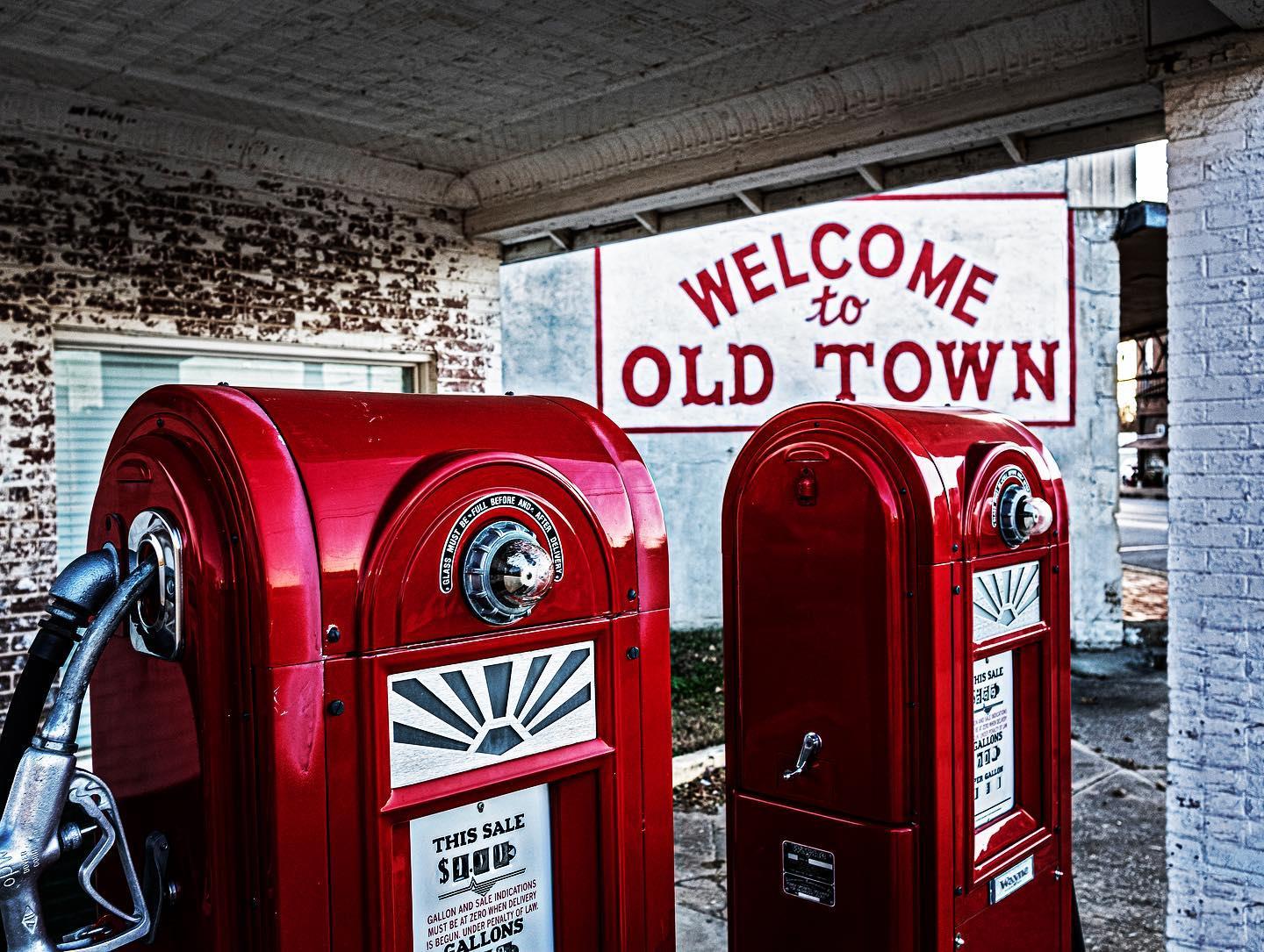 #mcalestermondays #mymcalester #exploremcalester #discovermcalester #oldtown #vintage #vintageshop #antique #travel #travelok #historic #McOK #historichighway #jeffersonhighway #mcalester #mcalesteroklahoma #mcalesterok #photography