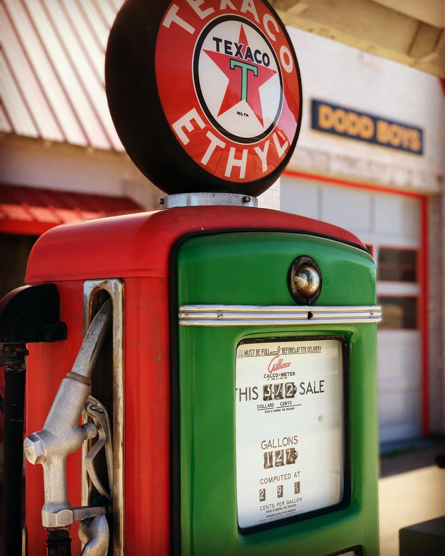 #mcalestermondays #mcalester #mcalesteroklahoma #mcalesterok #exploremcalester #mymcalester #discovermcalester #vintage #vintagegasstation #jeffersonhighway #historichighway #historic #travel #travelphotography #travelok #discoverok #discoveroklahoma #oklahomatoday #comesee #localsights #McOK #photography