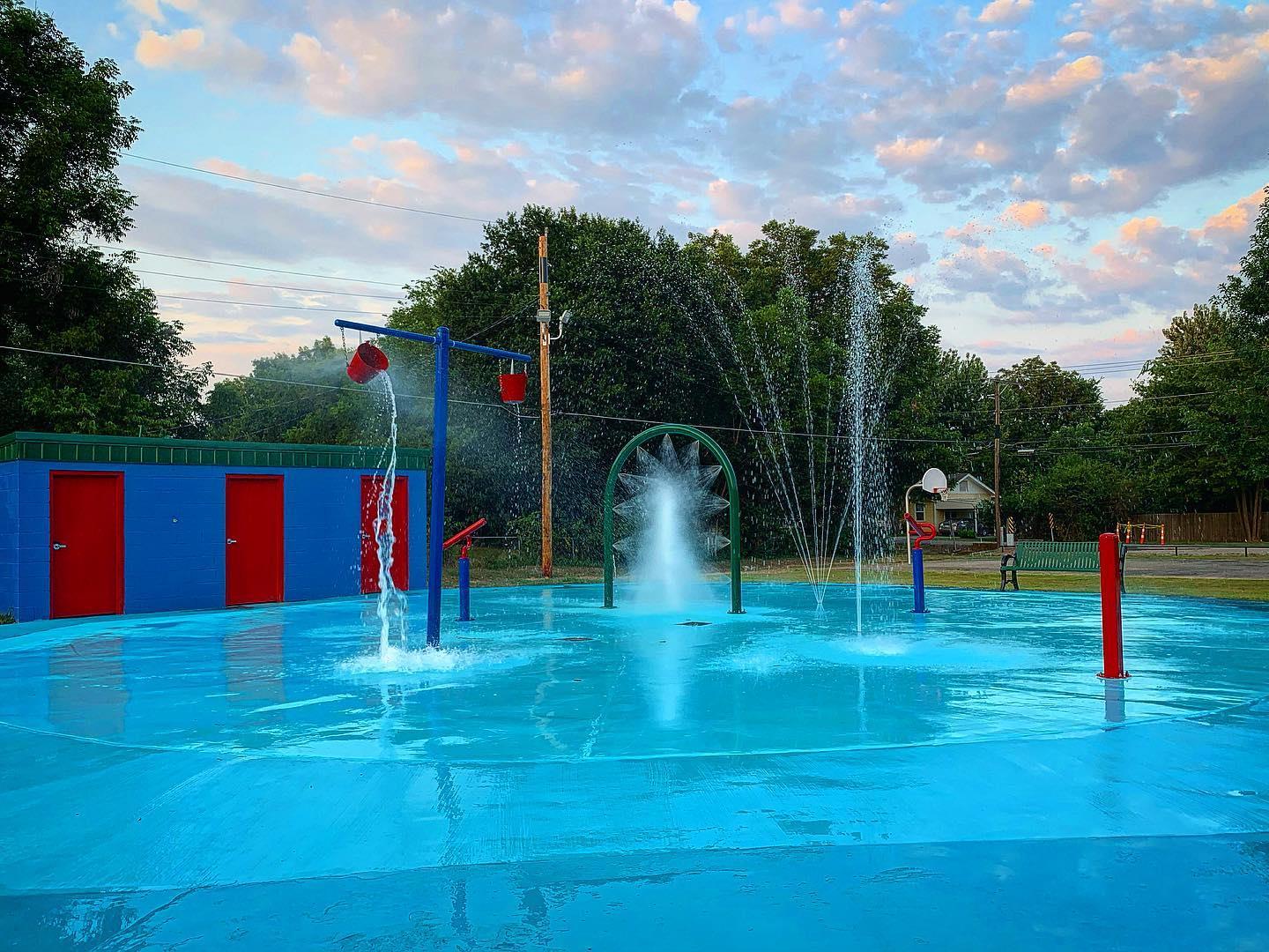#mcalestermondays #mymcalester #exploremcalester #discovermcalester #leadershippark #b&jefferson #splashpark #splashpad #cooloff #parkisopen #getwet #mcalester #oklahoma #travelok #tourism #kids #kidplay #wetnwild #familyfun #summer #summertimefun #funinthesun #discoverok #park #fun