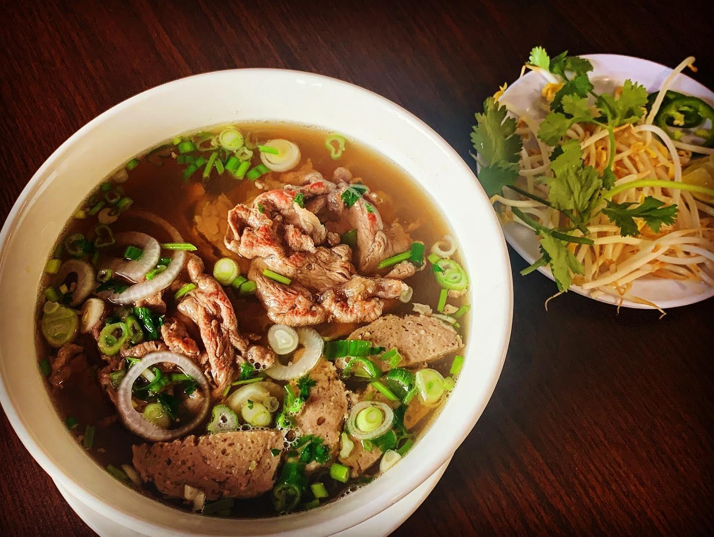 #foodfriday #mymcalester #exploremcalester #discovermcalester #food #pho #vietnamesefood #yum #yummy #newfoods #foodblogger #foodphotography #outstanding #goodeats #dinnertime #discoverok #travelok #mcalester #oklahoma #travel #tourism #restaurant #McOK